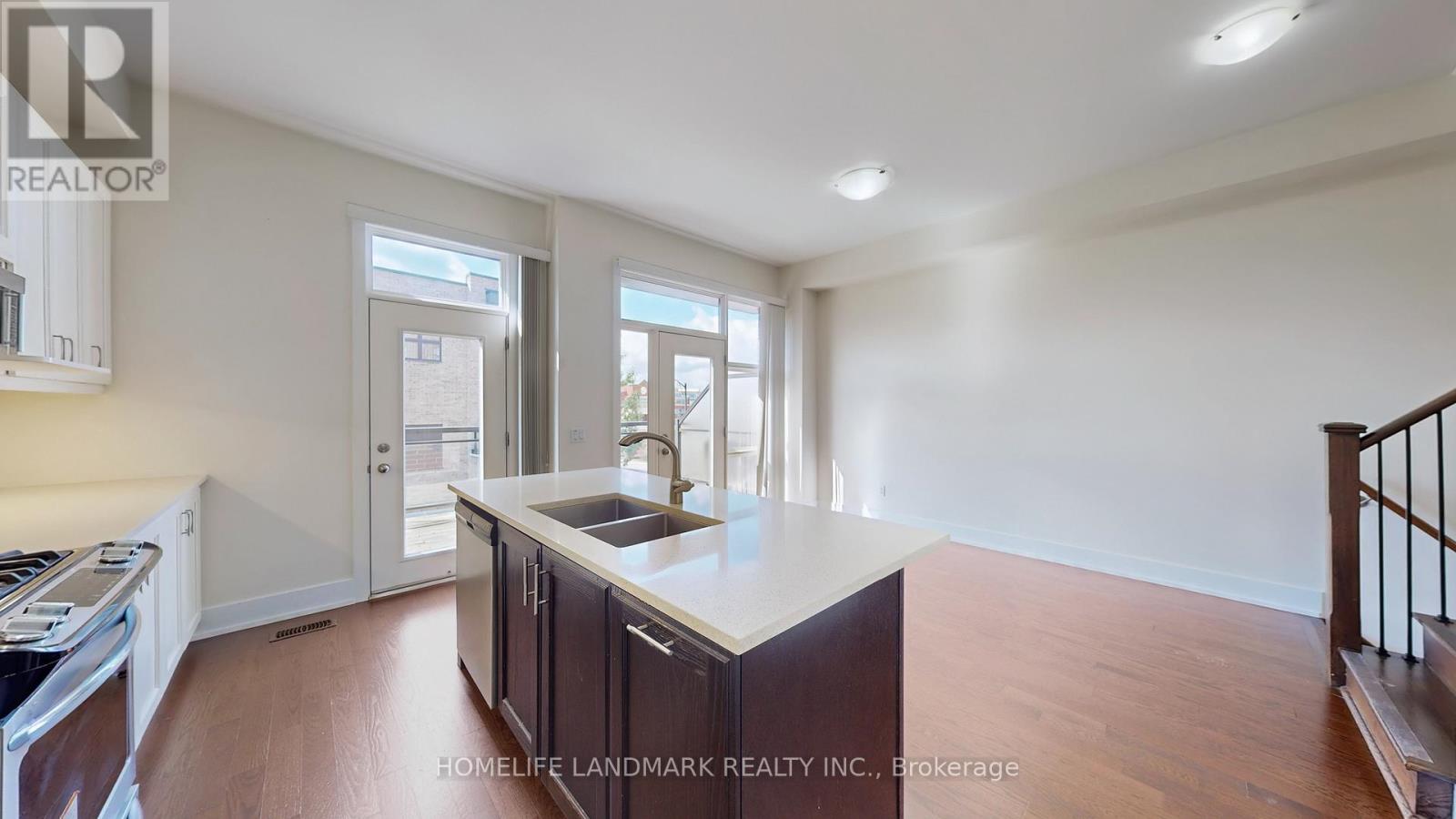 9180 Bathurst Street, Vaughan, Ontario  L4J 0K1 - Photo 8 - N12430731