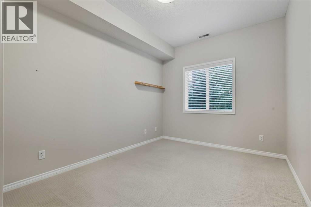 240, 30 Sierra Morena Landing Sw, Calgary, Alberta  T3H 5H2 - Photo 4 - A2260562
