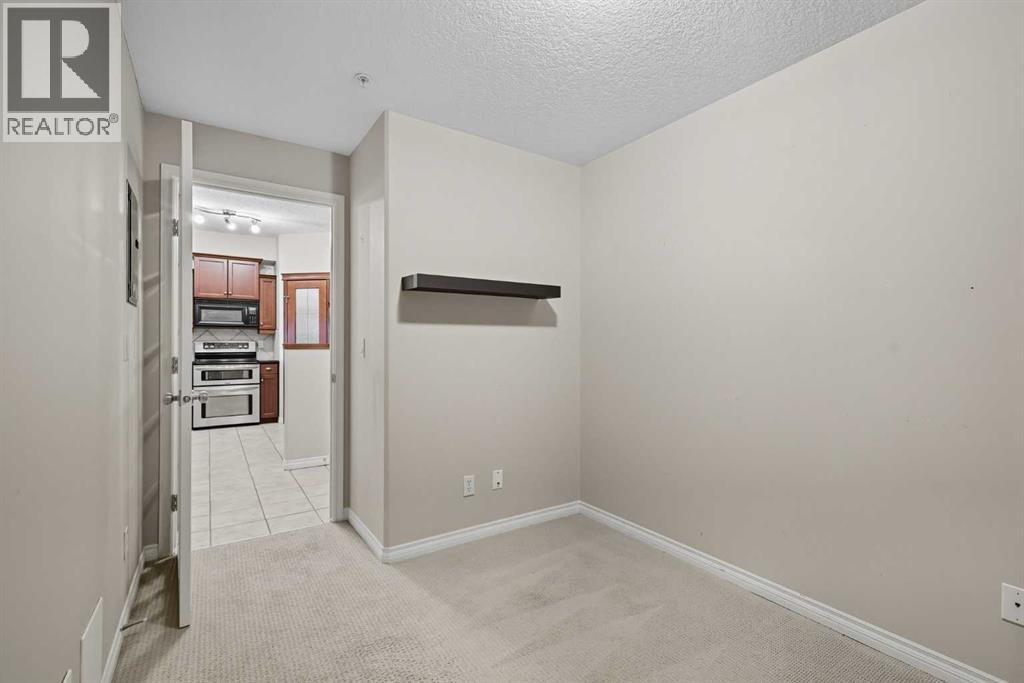 240, 30 Sierra Morena Landing Sw, Calgary, Alberta  T3H 5H2 - Photo 5 - A2260562