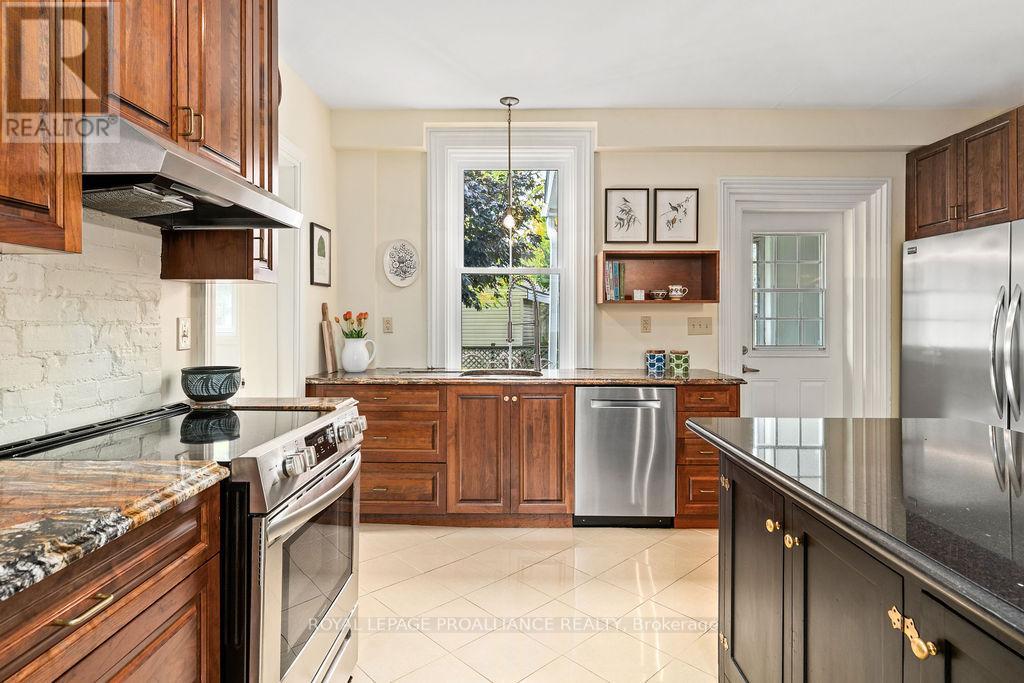 7 Forin Street, Belleville, Ontario  K8N 2H5 - Photo 23 - X12430767