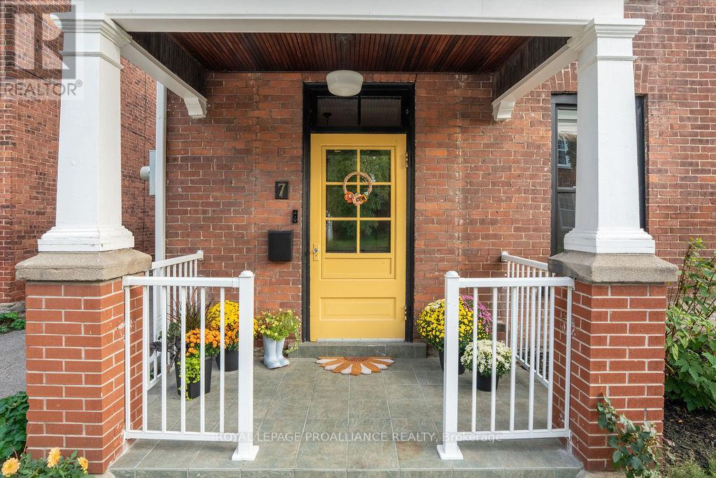 7 Forin Street, Belleville, Ontario  K8N 2H5 - Photo 6 - X12430767