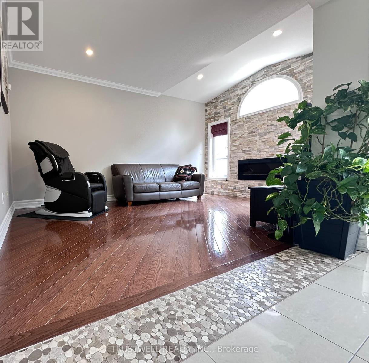 57 Emery Hill Boulevard, Markham, Ontario  L6C 2T7 - Photo 10 - N12338972