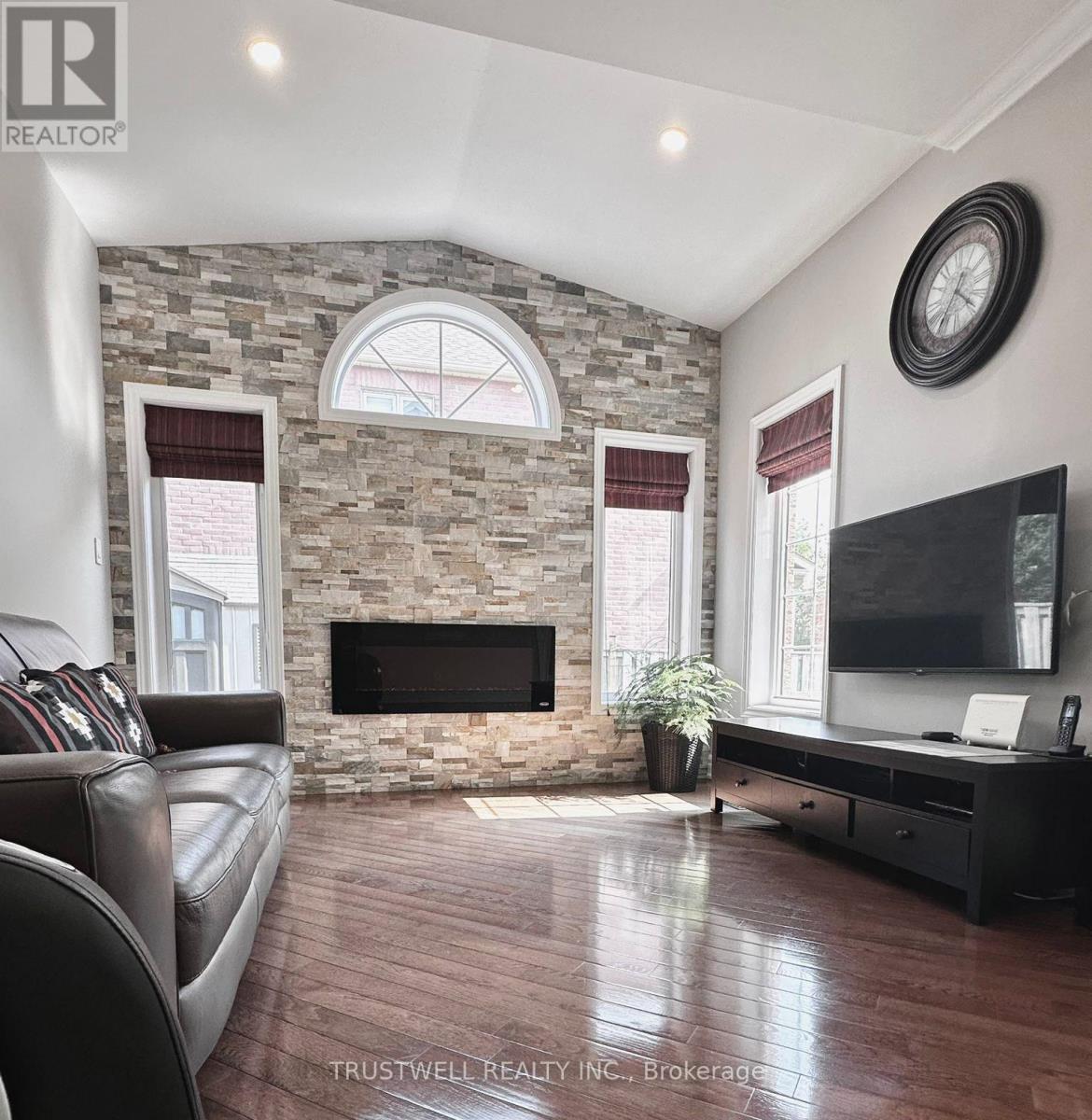 57 Emery Hill Boulevard, Markham, Ontario  L6C 2T7 - Photo 11 - N12338972