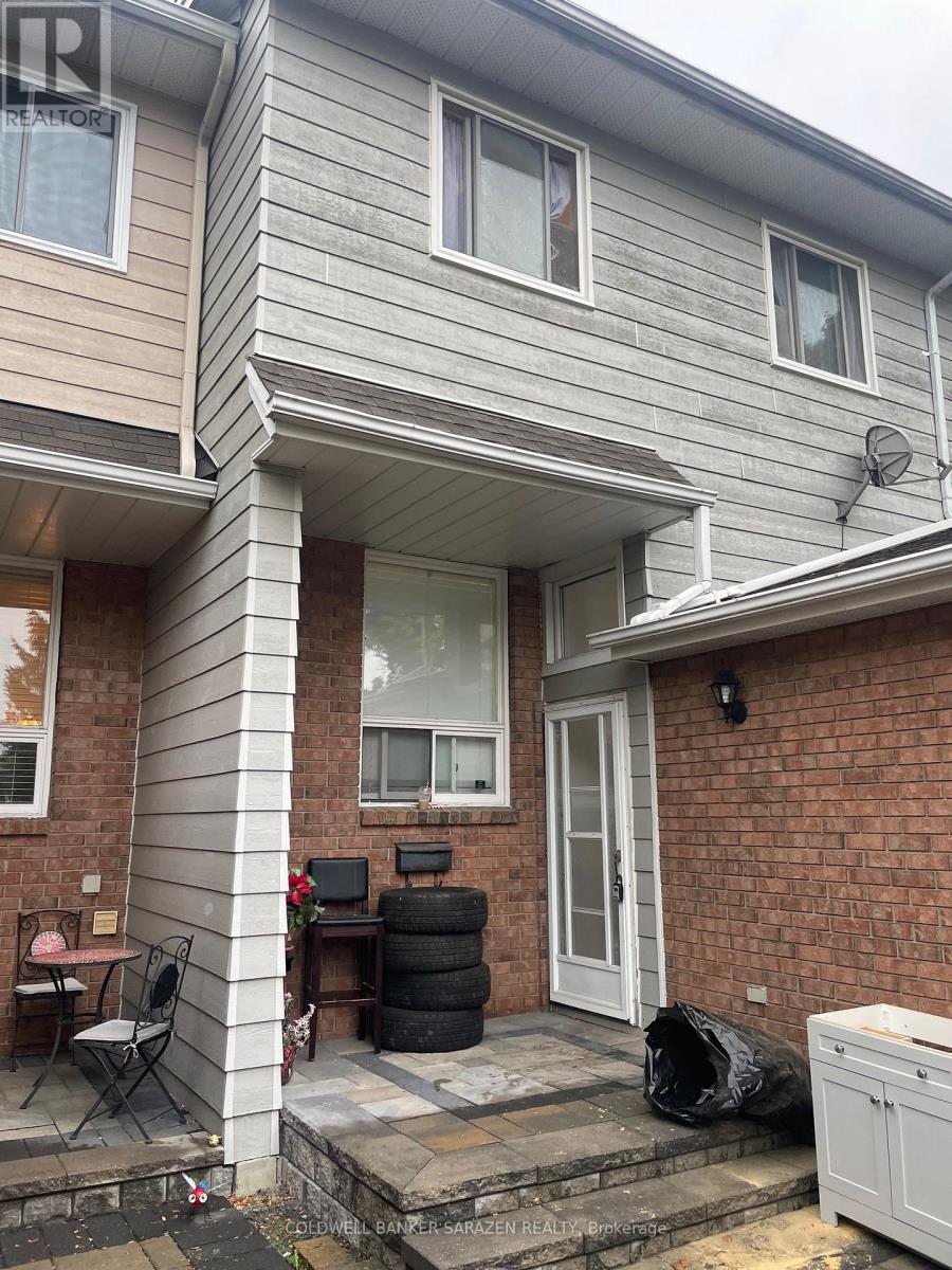 15 STURBRIDGE PRIVATE, Ottawa, Ontario