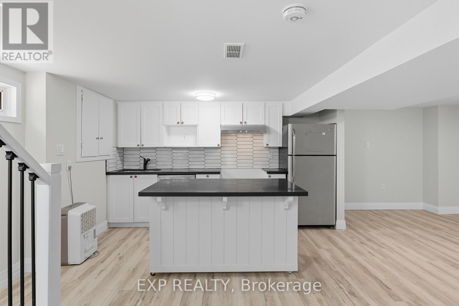 397 East 28th Street, Hamilton, Ontario  L8V 3J9 - Photo 15 - X12430719
