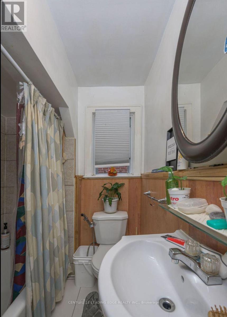 899 Adelaide Street N, London East, Ontario  N5Y 2M4 - Photo 14 - X12430733