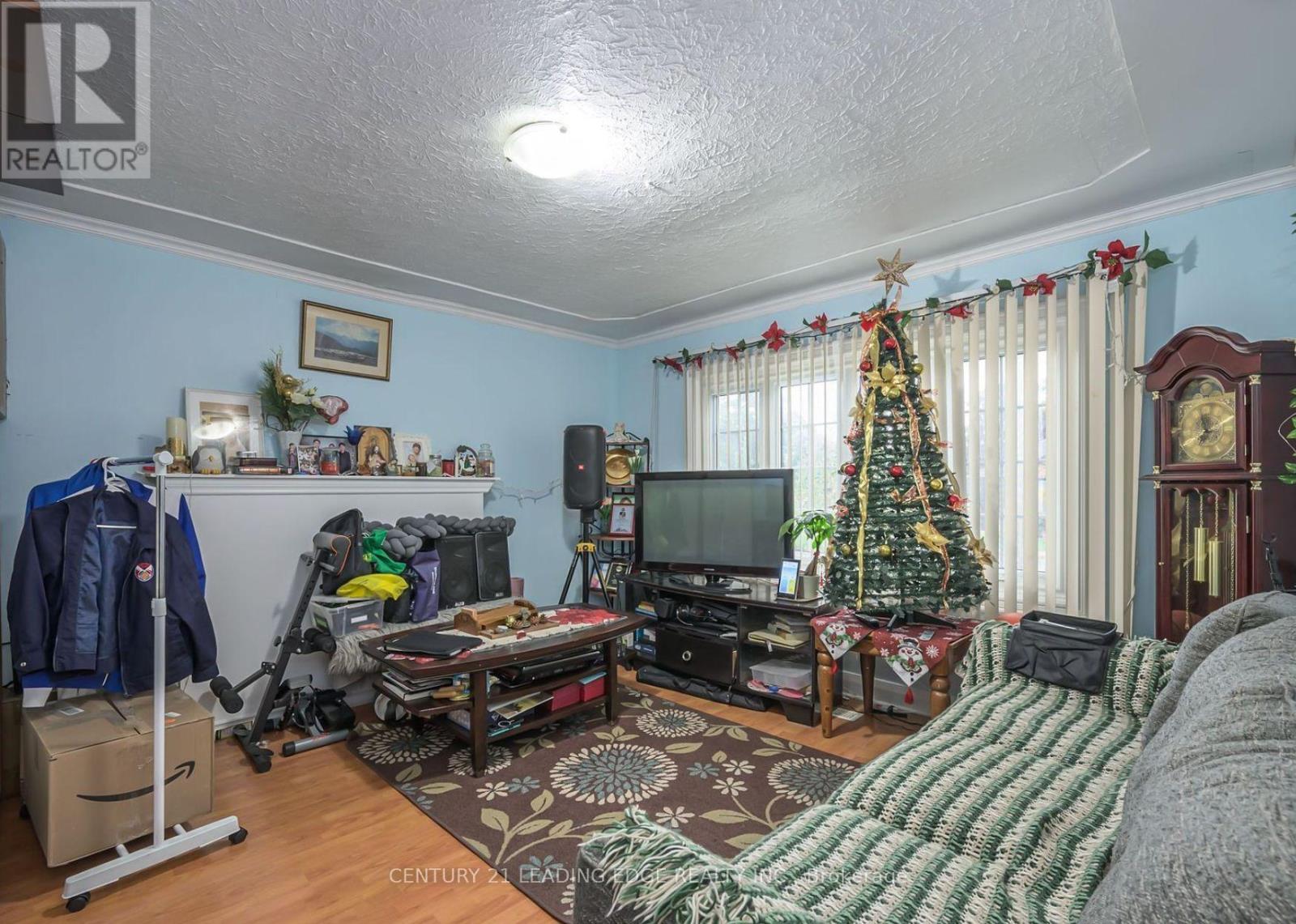 899 Adelaide Street N, London East, Ontario  N5Y 2M4 - Photo 6 - X12430733