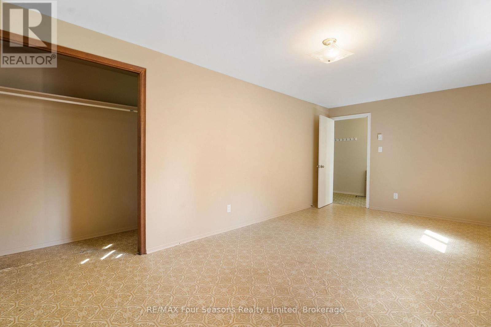 571 David Street, Gravenhurst, Ontario  P1P 1M1 - Photo 31 - X12430741