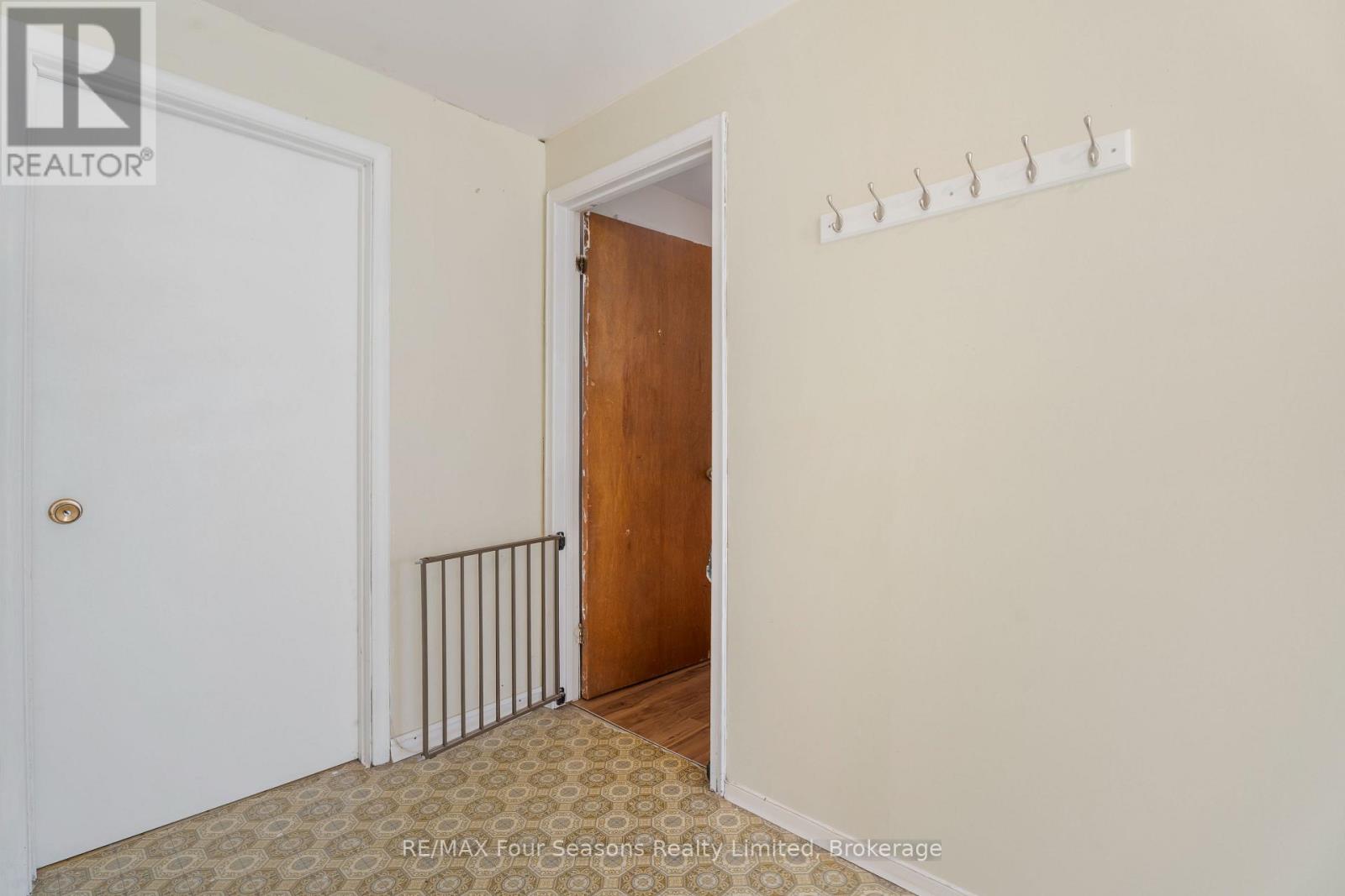 571 David Street, Gravenhurst, Ontario  P1P 1M1 - Photo 34 - X12430741