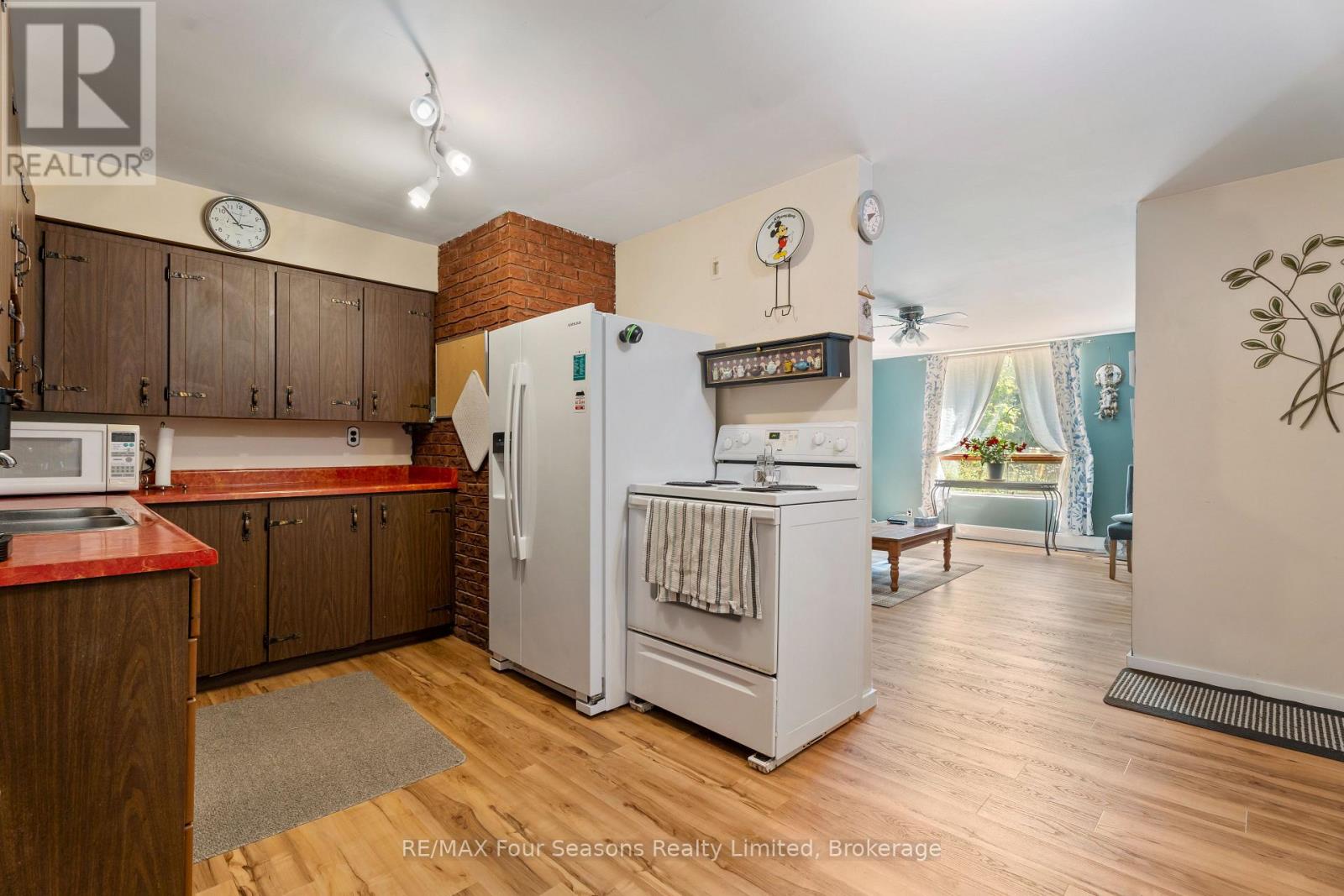 571 David Street, Gravenhurst, Ontario  P1P 1M1 - Photo 36 - X12430741
