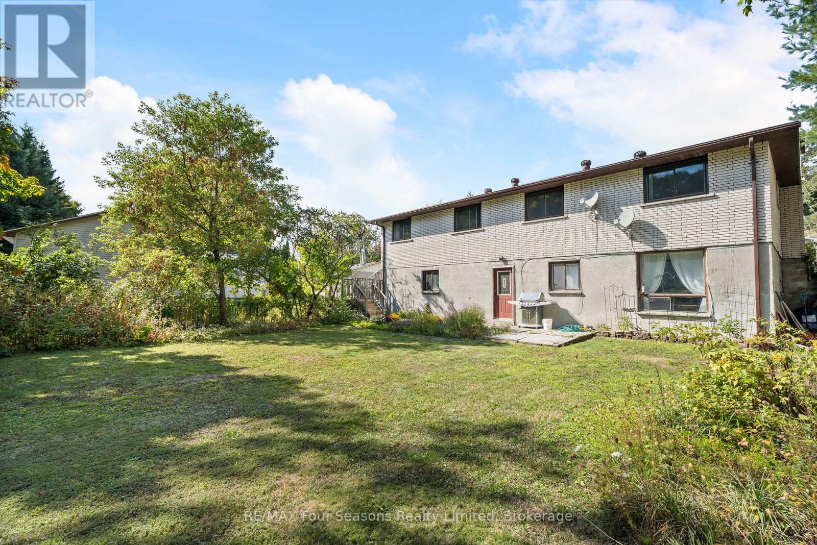 571 David Street, Gravenhurst, Ontario  P1P 1M1 - Photo 48 - X12430741