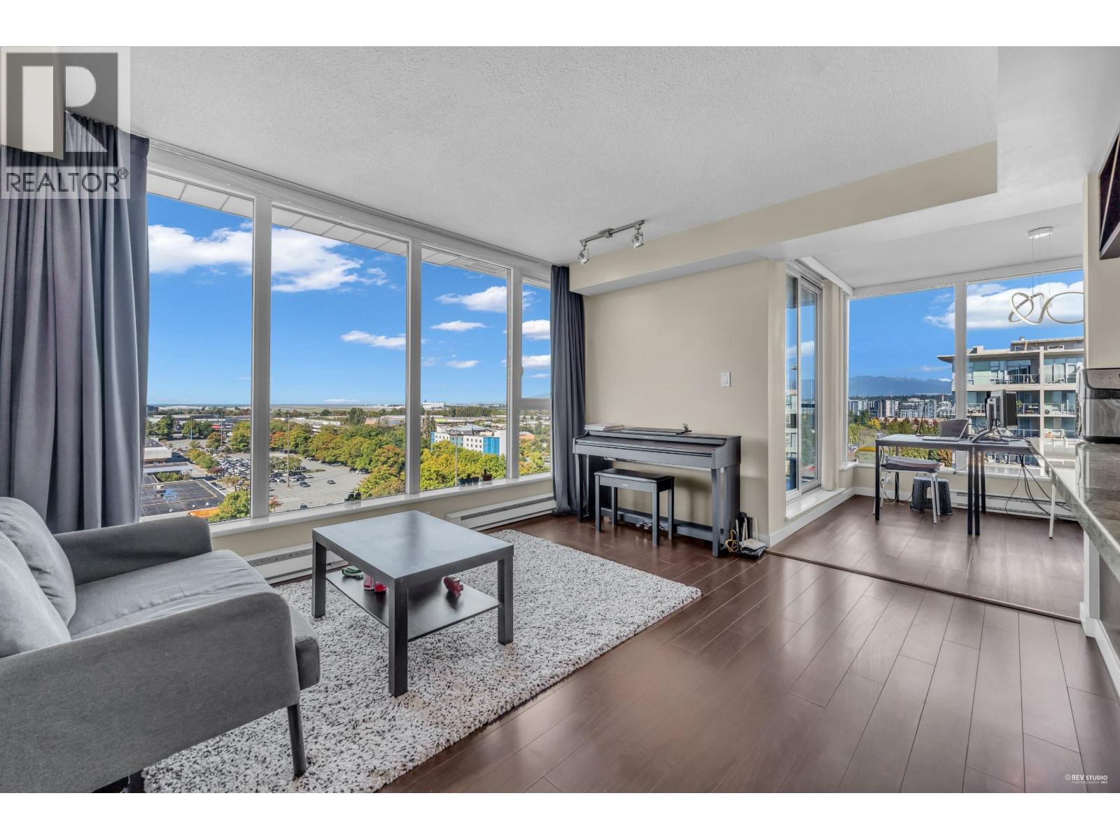 1801 5088 Kwantlen Street, Richmond, British Columbia  V6X 4K5 - Photo 1 - R3051547