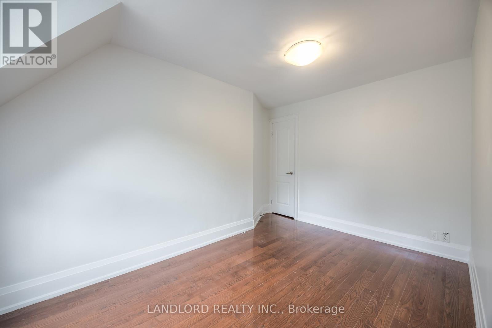 22 Rusholme Park Crescent, Toronto, Ontario  M6J 2C9 - Photo 21 - C12430737
