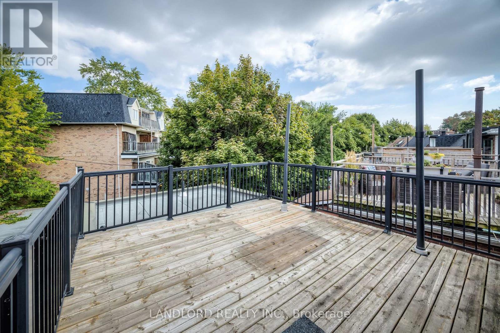 22 Rusholme Park Crescent, Toronto, Ontario  M6J 2C9 - Photo 24 - C12430737