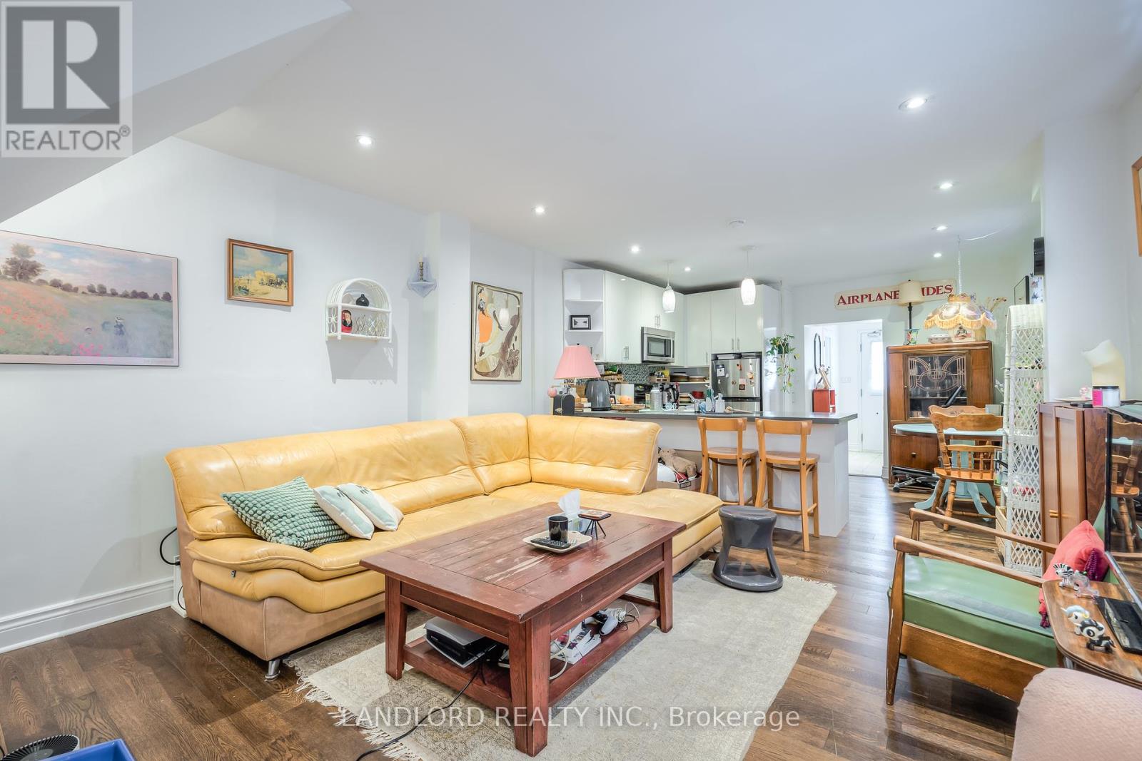 22 Rusholme Park Crescent, Toronto, Ontario  M6J 2C9 - Photo 7 - C12430737