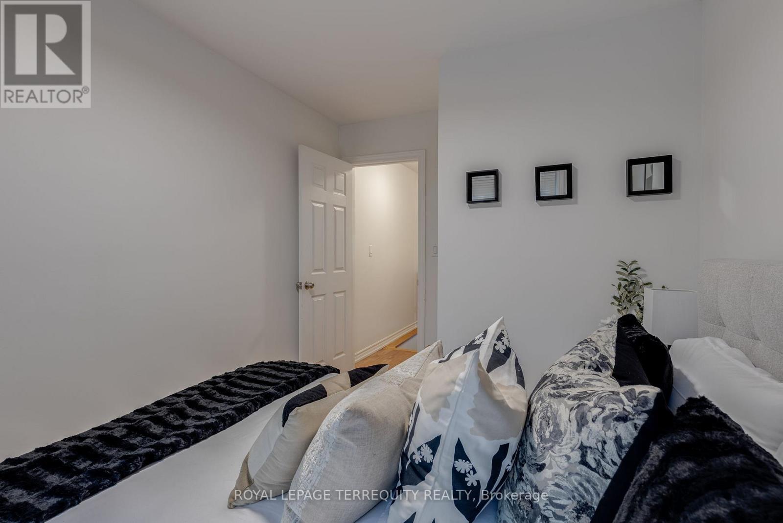 823 Craven Road, Toronto (Greenwood-Coxwell), Ontario  M4L 2Z7 - Photo 13 - E12430742
