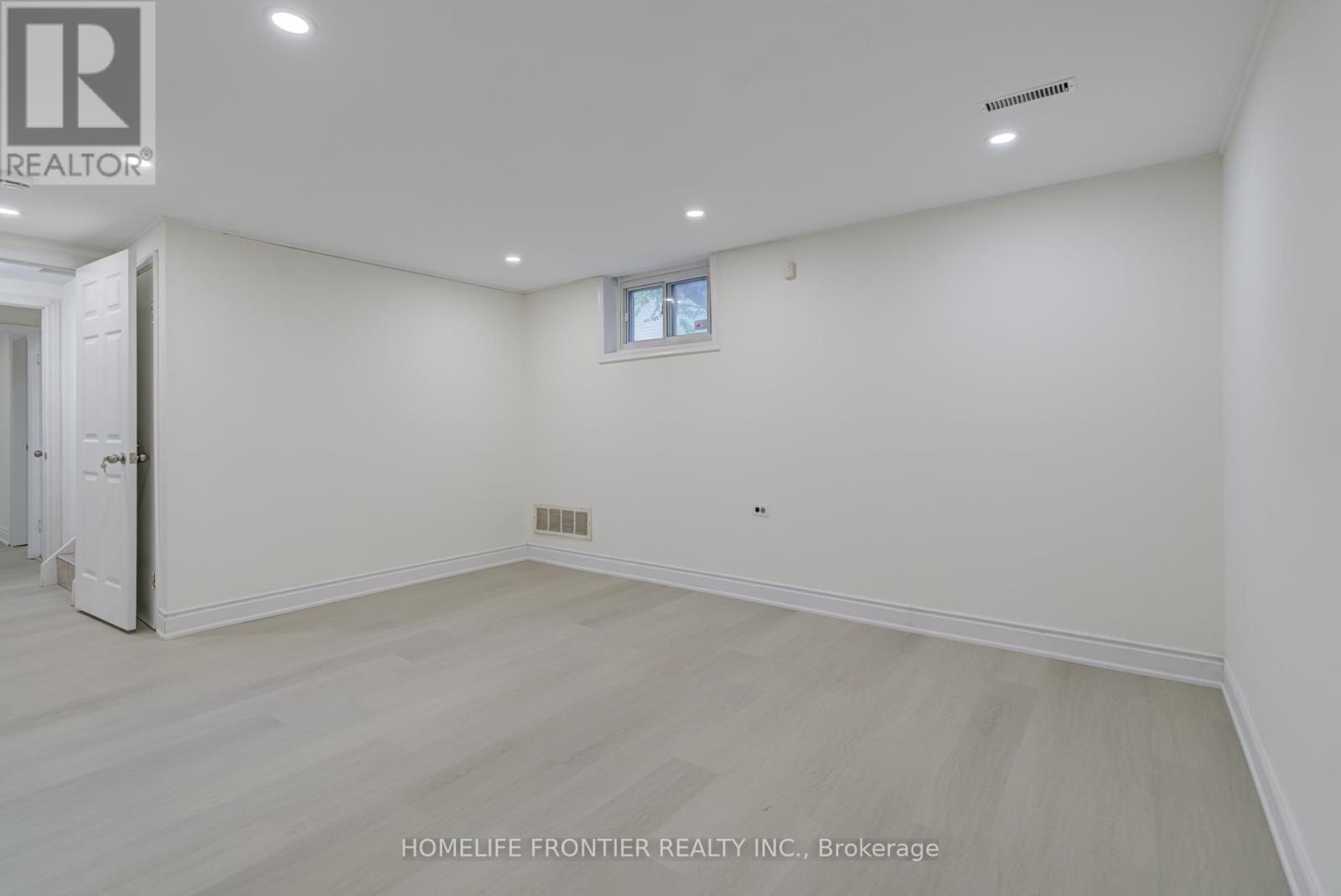 Lower A - 62 Clark Avenue, Markham, Ontario  L3T 1S5 - Photo 6 - N12430754