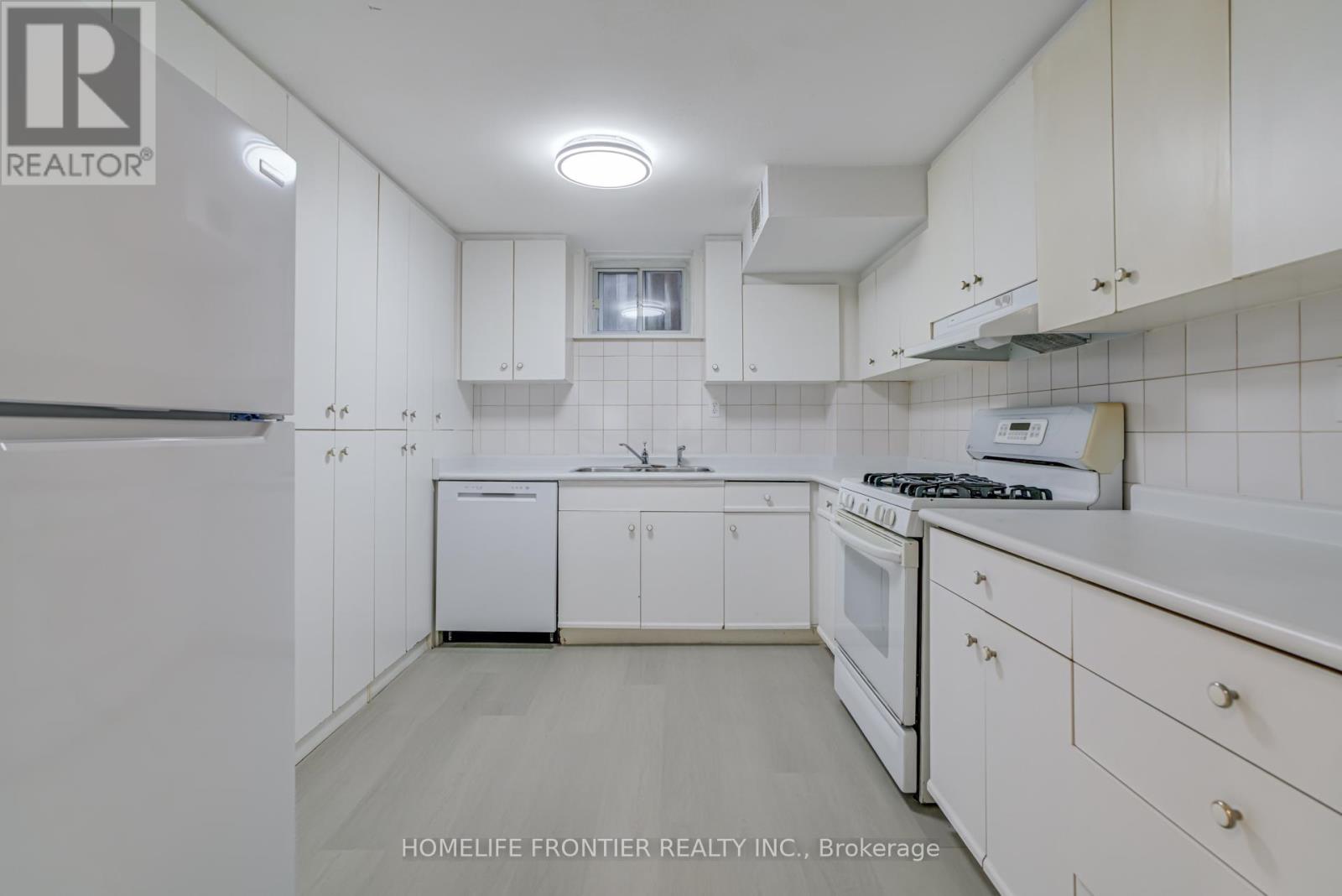 Lower A - 62 Clark Avenue, Markham, Ontario  L3T 1S5 - Photo 9 - N12430754