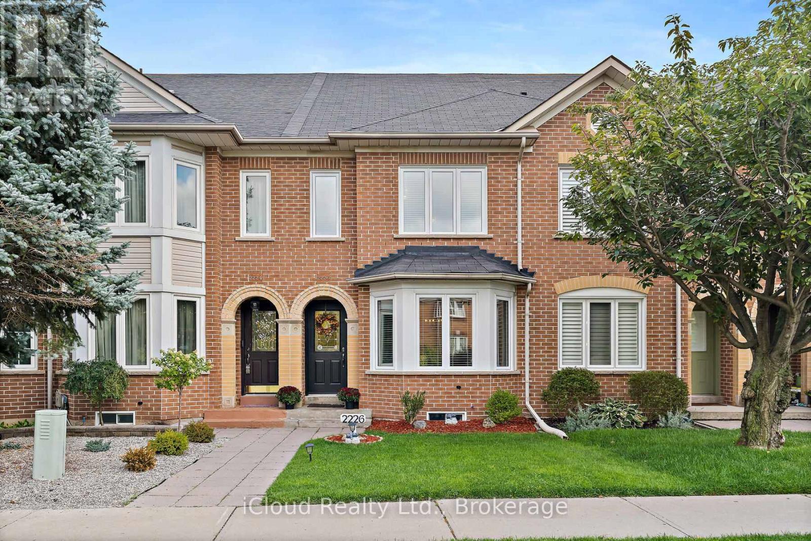 2226 WESTOAK TRAILS BOULEVARD, Oakville, Ontario