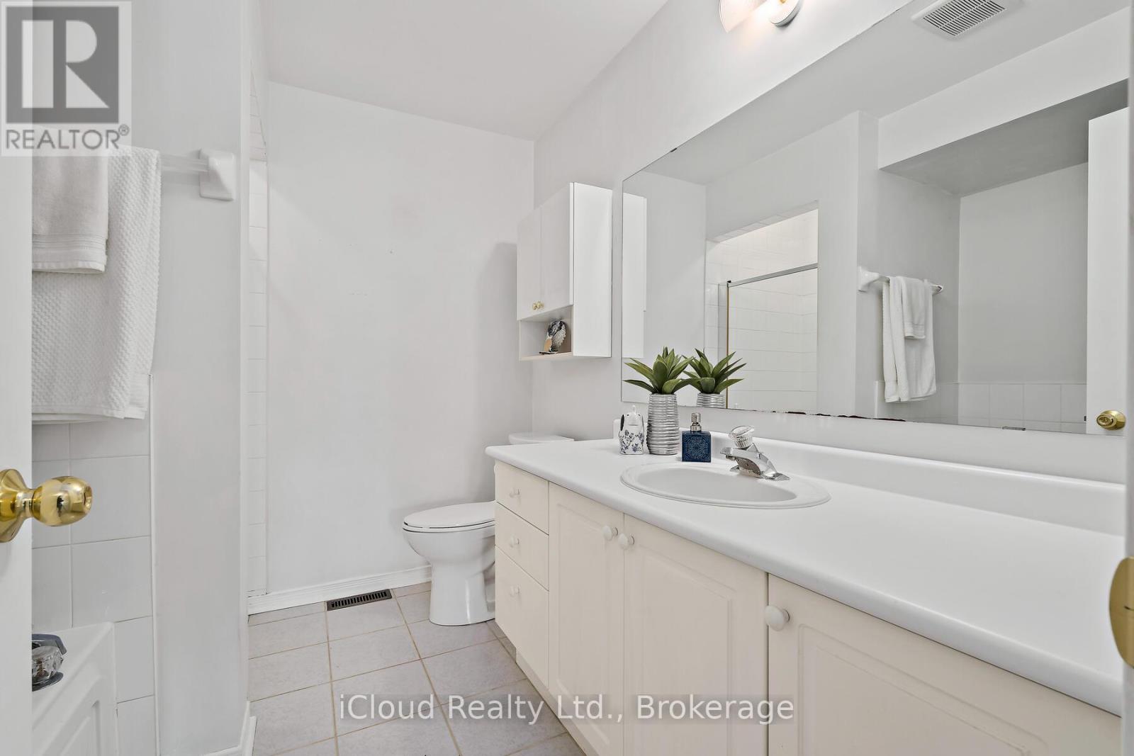 2226 Westoak Trails Boulevard, Oakville, Ontario  L6M 3N4 - Photo 17 - W12430744