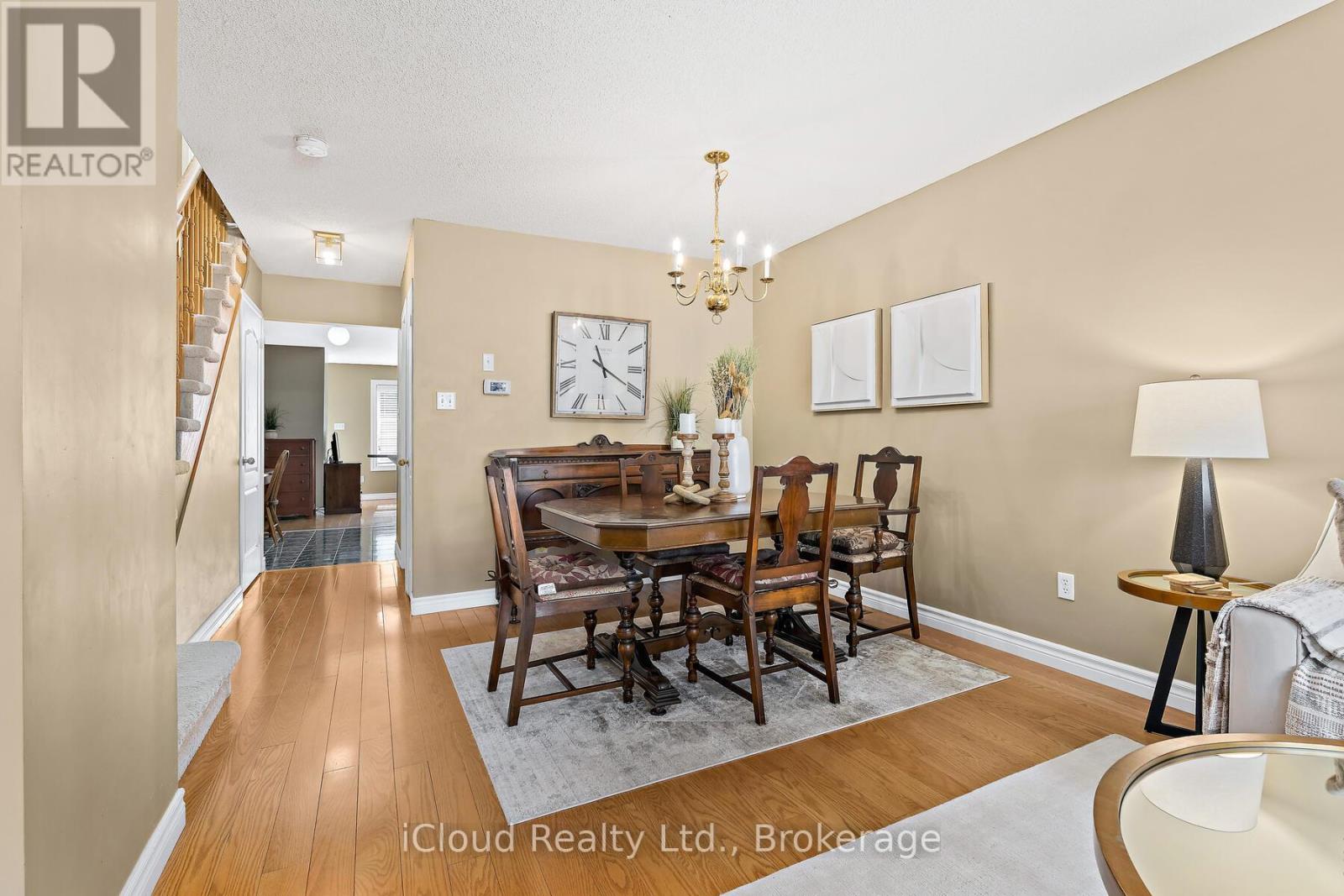 2226 Westoak Trails Boulevard, Oakville, Ontario  L6M 3N4 - Photo 5 - W12430744