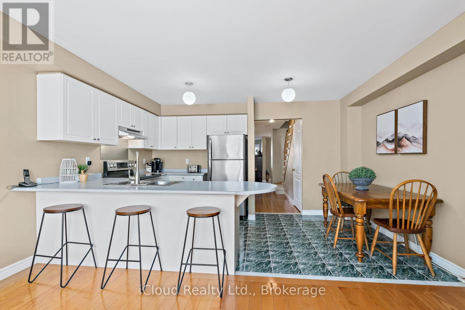 2226 Westoak Trails Boulevard, Oakville, Ontario  L6M 3N4 - Photo 7 - W12430744