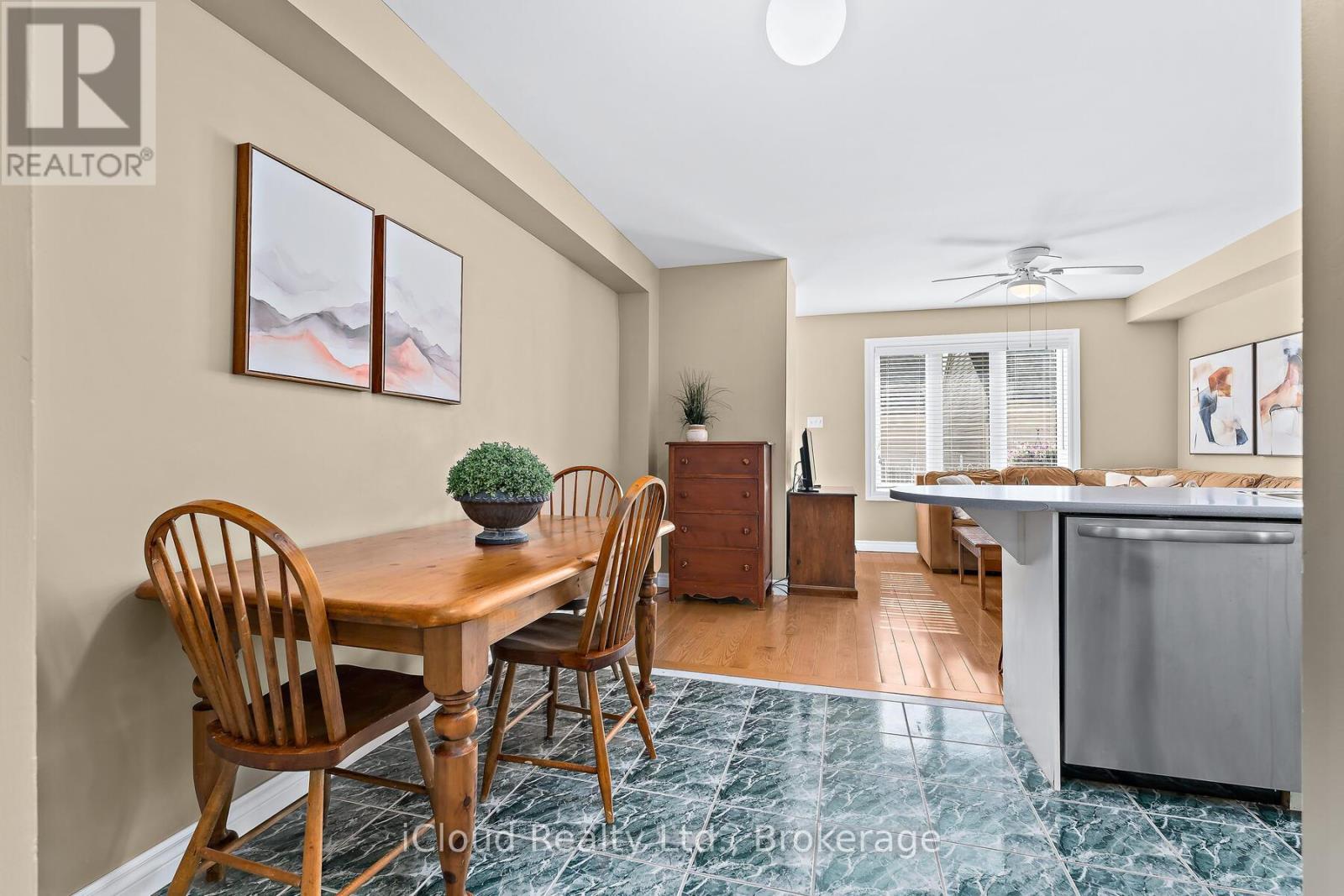 2226 Westoak Trails Boulevard, Oakville, Ontario  L6M 3N4 - Photo 9 - W12430744