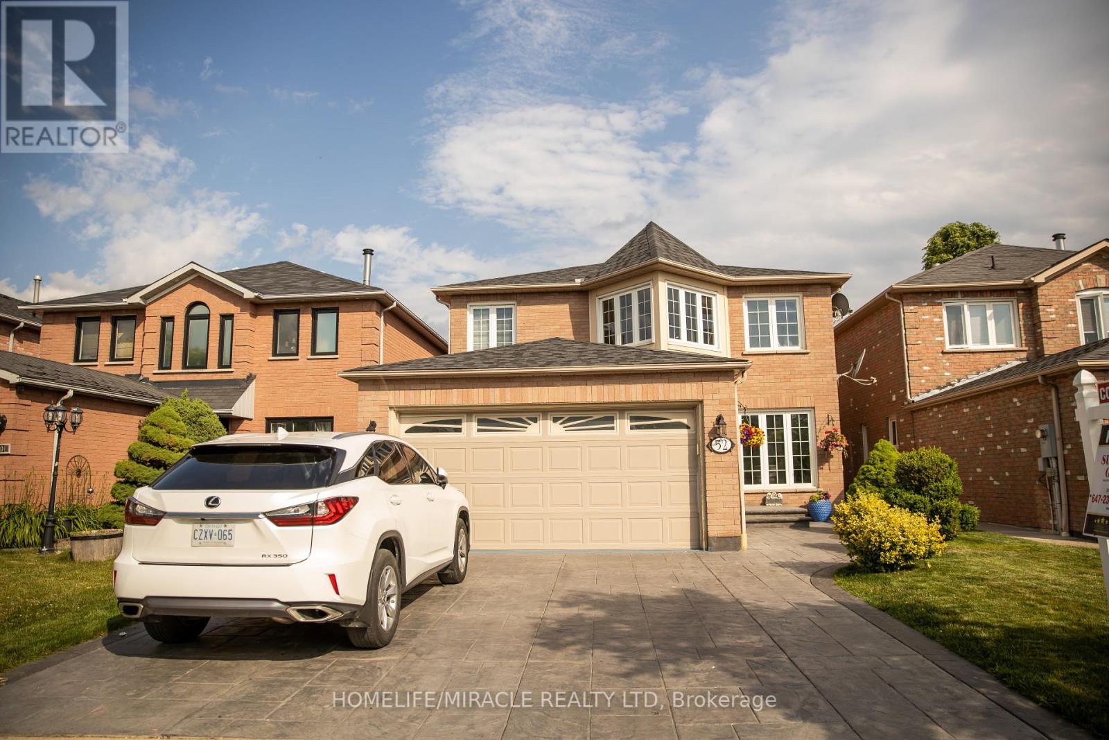 52 NOVELLA PLACE, Brampton, Ontario