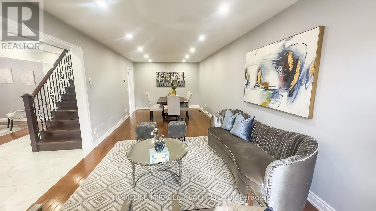 52 Novella Place, Brampton, Ontario  L6S 5X1 - Photo 5 - W12430757