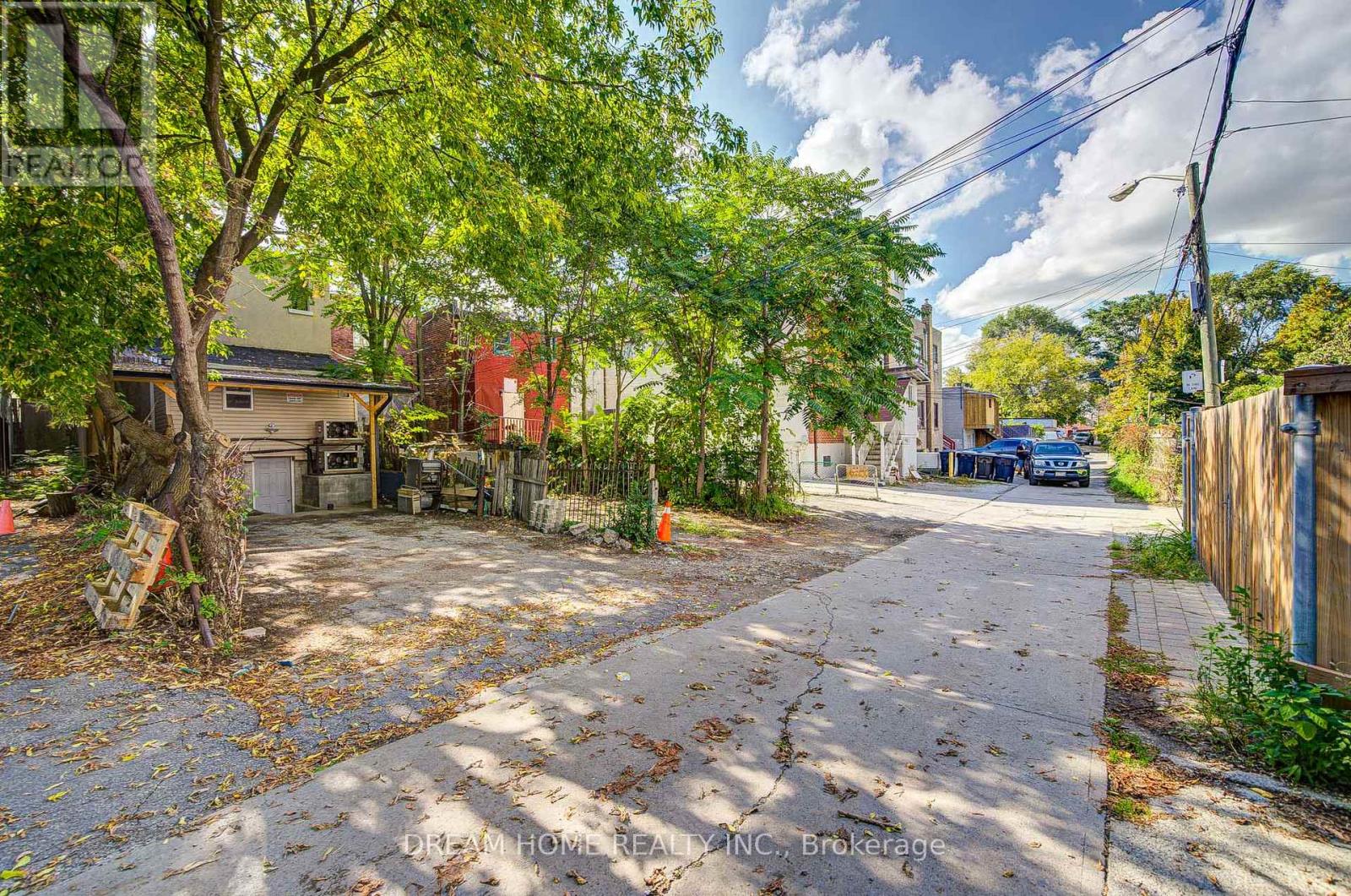 1015 Weston Road, Toronto, Ontario  M6N 3R9 - Photo 28 - W12430758