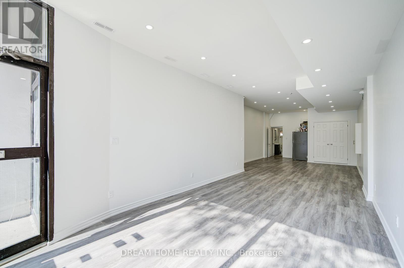 1015 Weston Road, Toronto, Ontario  M6N 3R9 - Photo 9 - W12430758