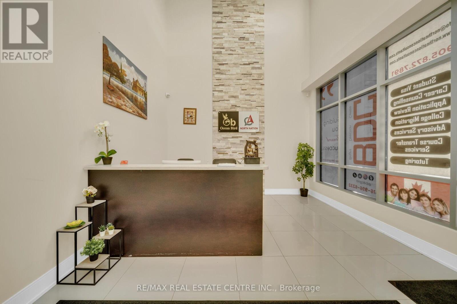 #16 - 1200 Derry Road, Mississauga, Ontario  L5T 0B3 - Photo 11 - W12430768