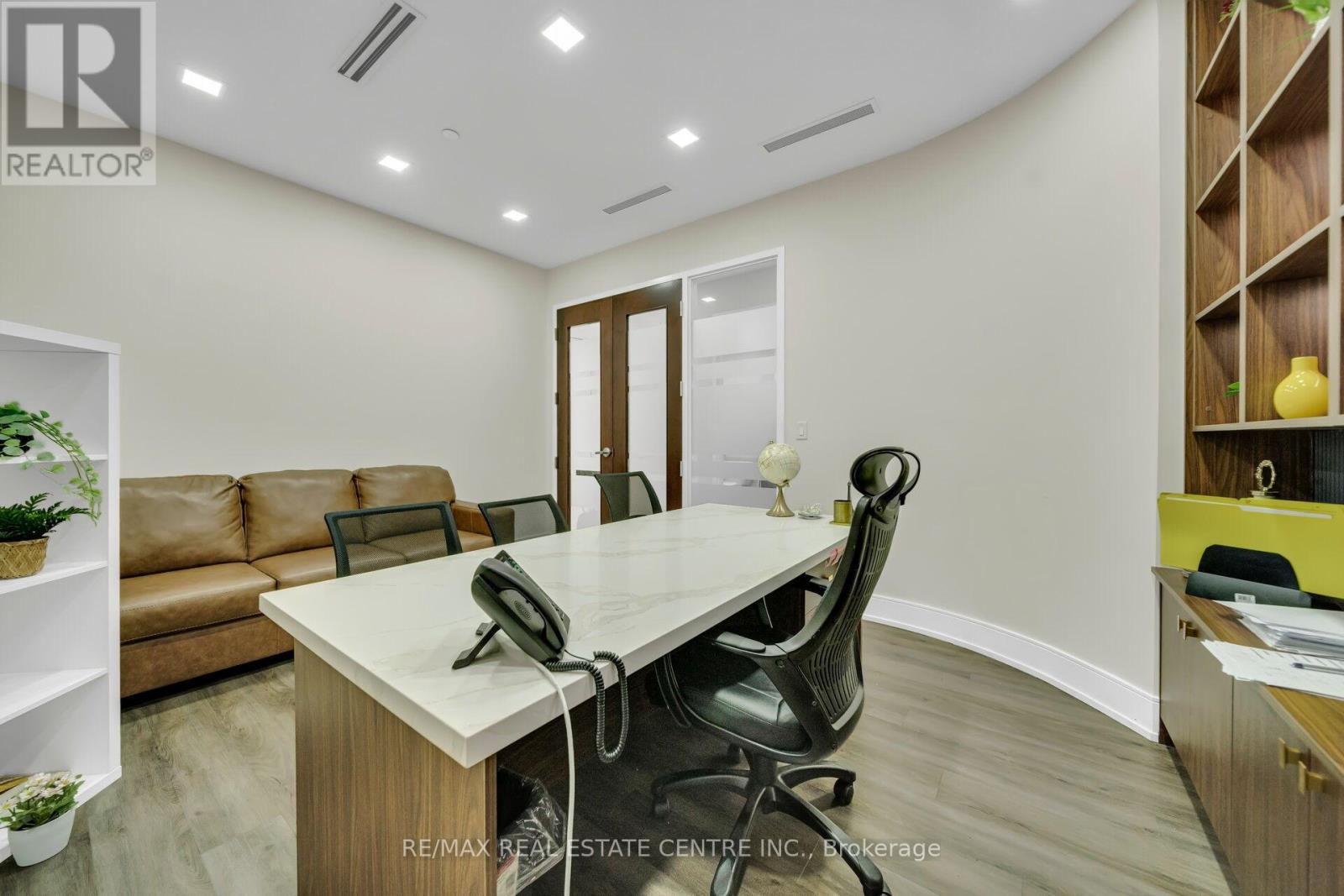 #16 - 1200 Derry Road, Mississauga, Ontario  L5T 0B3 - Photo 13 - W12430768