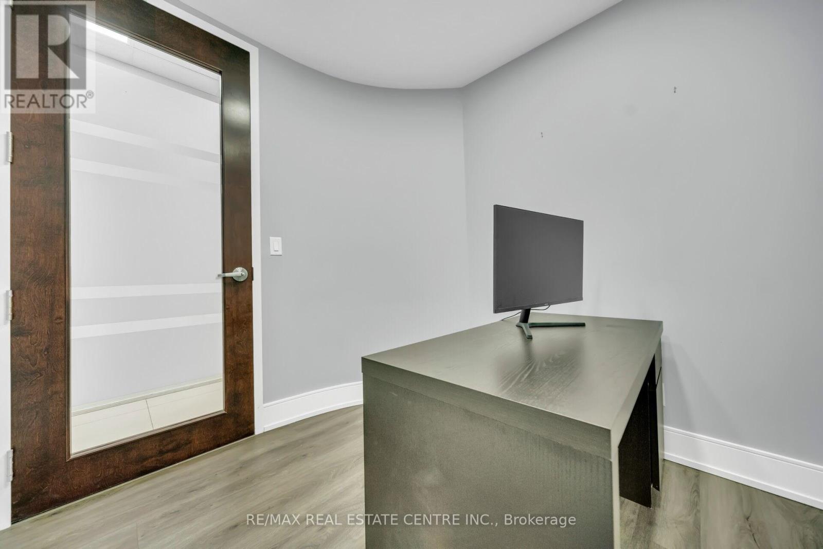 #16 - 1200 Derry Road, Mississauga, Ontario  L5T 0B3 - Photo 17 - W12430768
