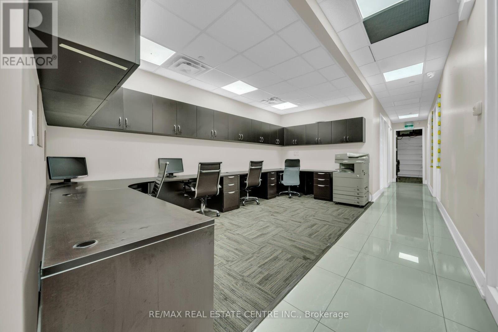 #16 - 1200 Derry Road, Mississauga, Ontario  L5T 0B3 - Photo 19 - W12430768