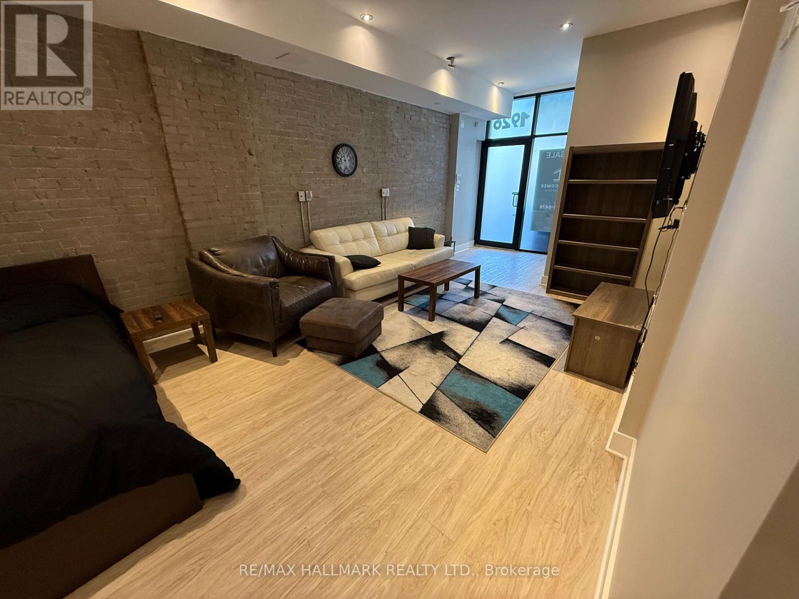 1926 Gerrard Street E, Toronto, Ontario  M4L 2C1 - Photo 5 - E12413126