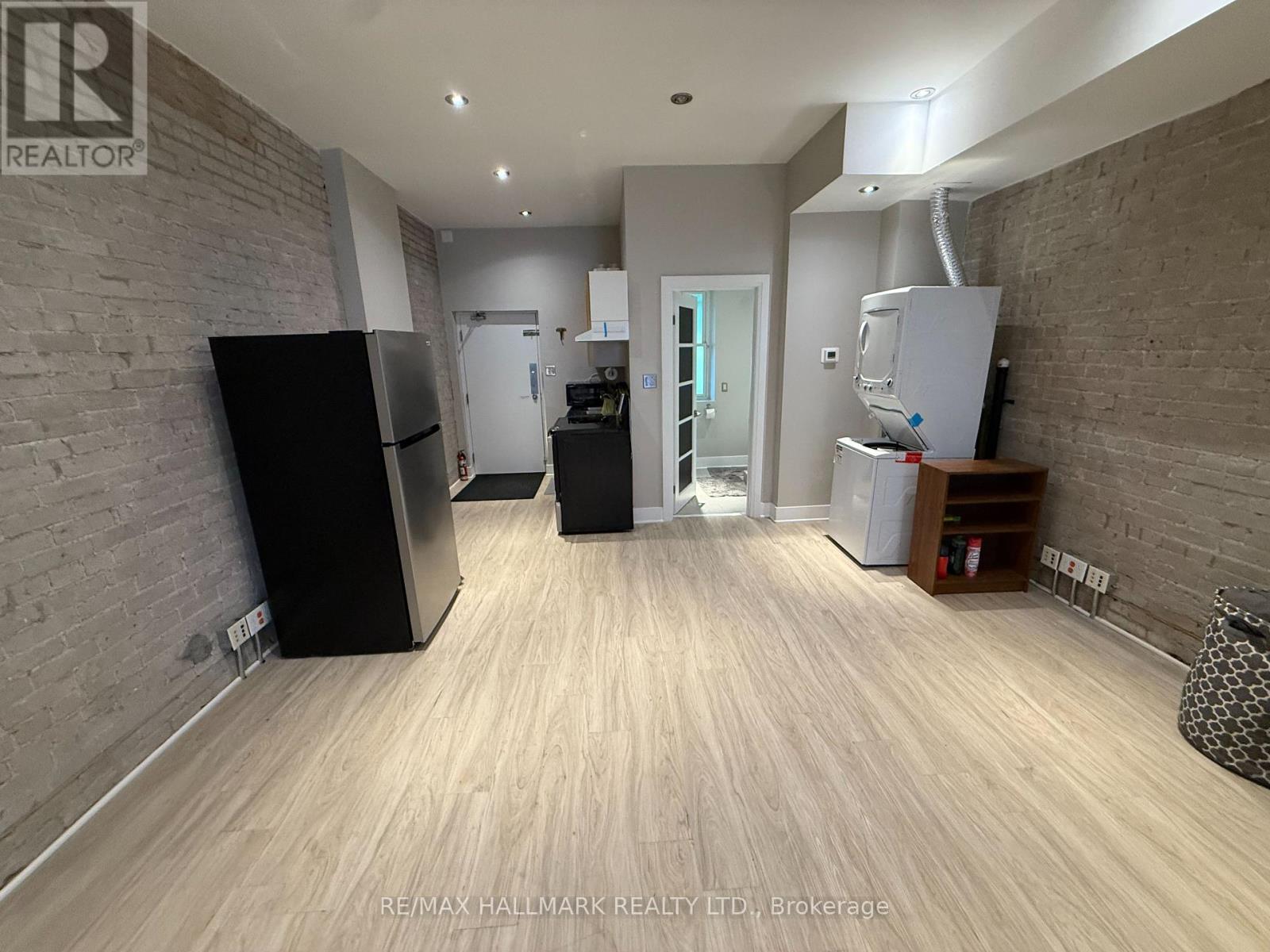 1926 Gerrard Street E, Toronto, Ontario  M4L 2C1 - Photo 9 - E12413062