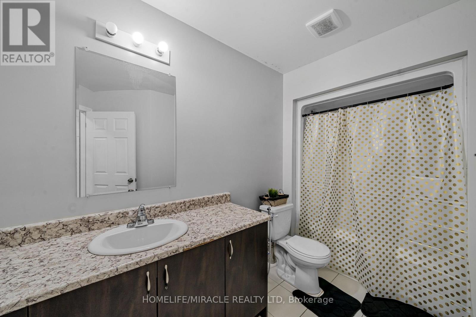 63 Brennan Crescent, Loyalist, Ontario  K0H 2H0 - Photo 29 - X12430764