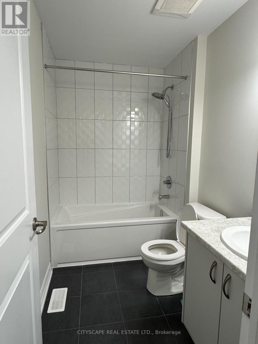 7 - 4311 Mann Street, Niagara Falls, Ontario  L2G 0E7 - Photo 3 - X12430769