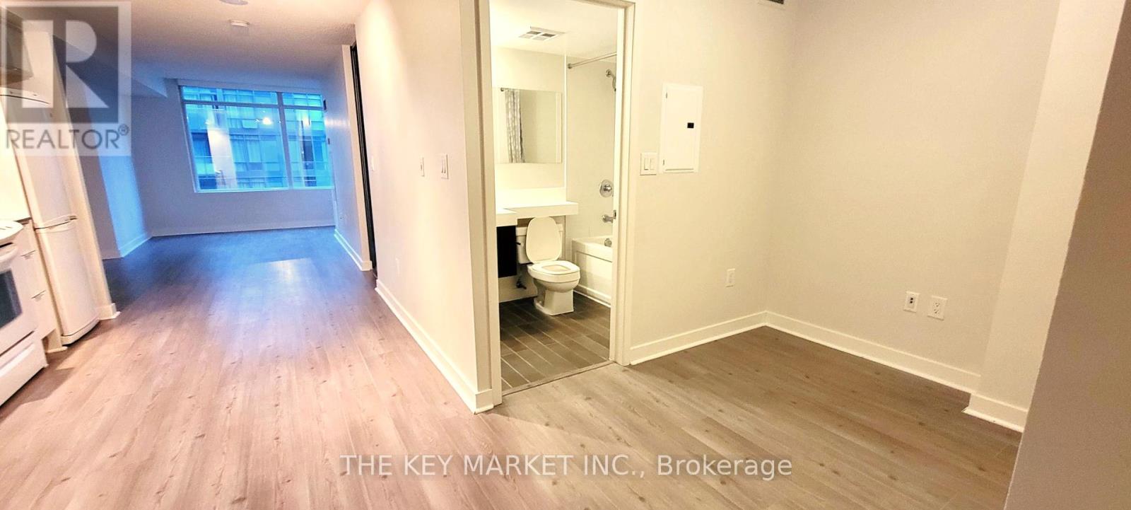 1805 - 25 Telegram Mews, Toronto, Ontario  M5V 3Z1 - Photo 2 - C12430782