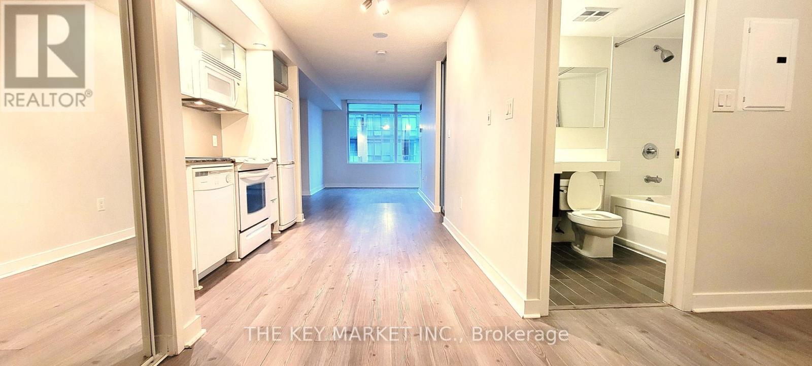 1805 - 25 Telegram Mews, Toronto, Ontario  M5V 3Z1 - Photo 5 - C12430782