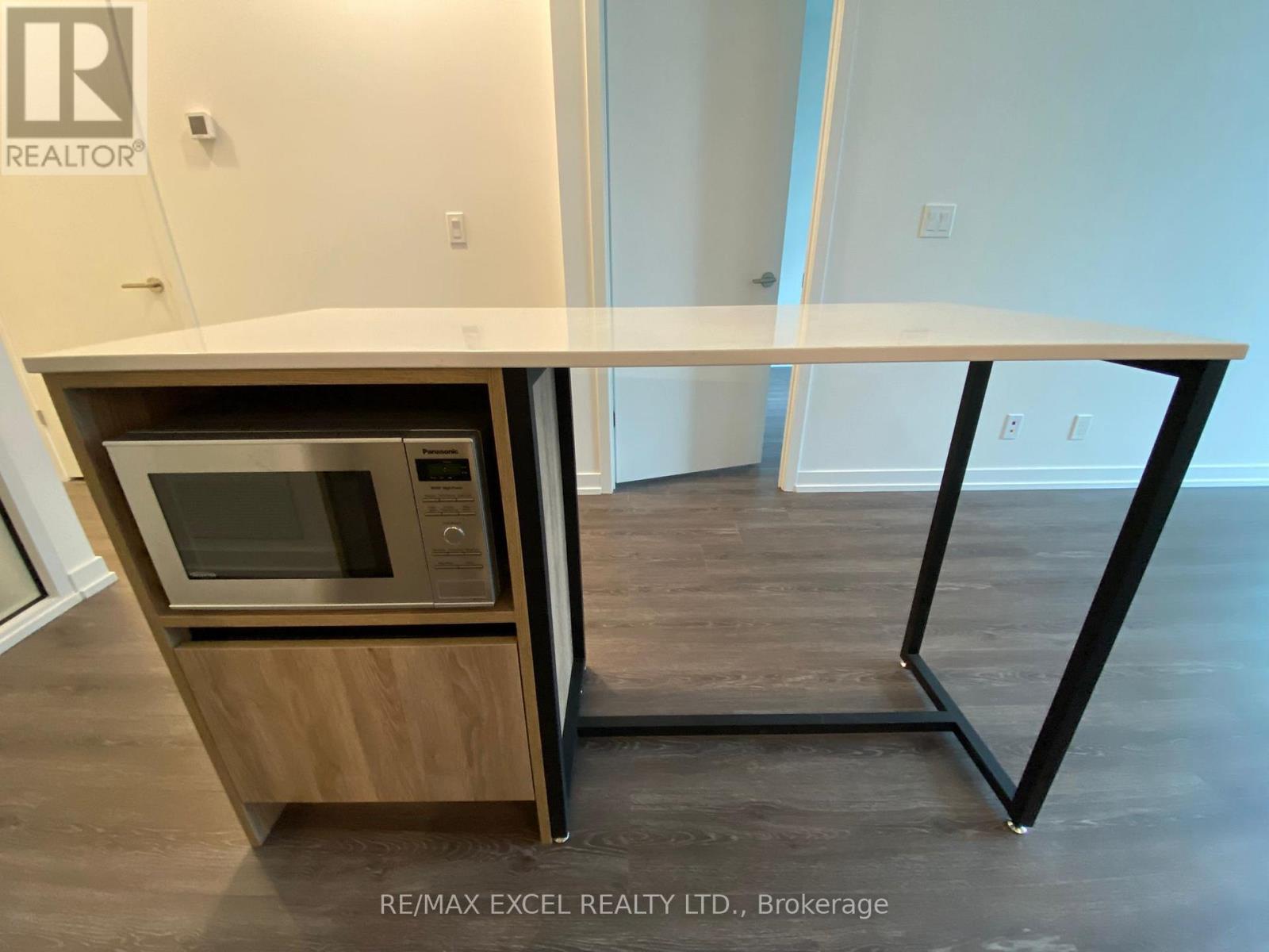 410 - 8 Beverley Glen Boulevard, Vaughan, Ontario  L4J 0L5 - Photo 11 - N12430011