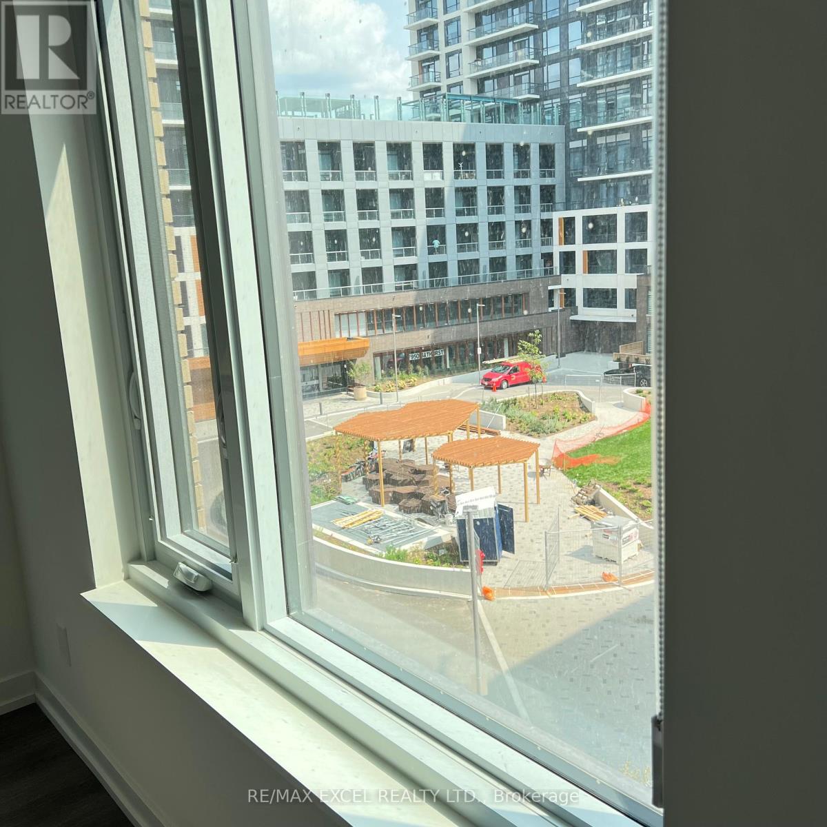 410 - 8 Beverley Glen Boulevard, Vaughan, Ontario  L4J 0L5 - Photo 14 - N12430011