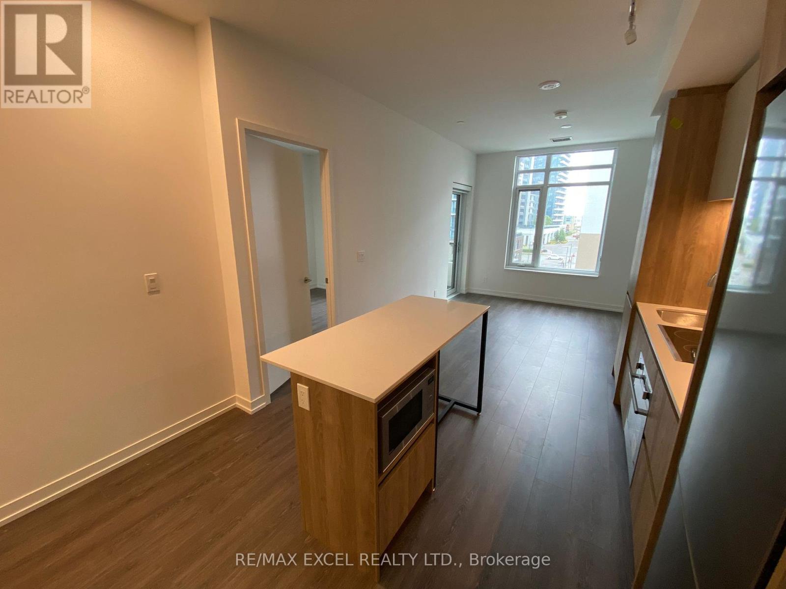410 - 8 Beverley Glen Boulevard, Vaughan, Ontario  L4J 0L5 - Photo 5 - N12430011