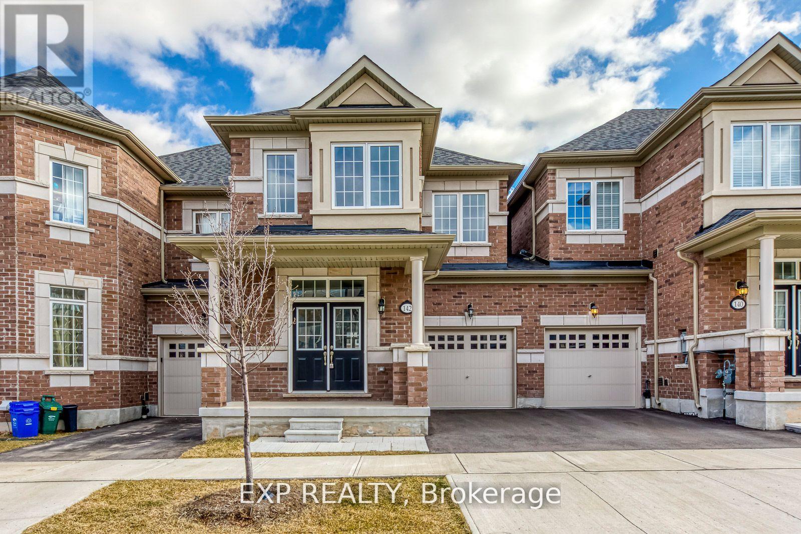 142 Toucan Trail, Oakville, Ontario  L6H 0Y2 - Photo 2 - W12430781