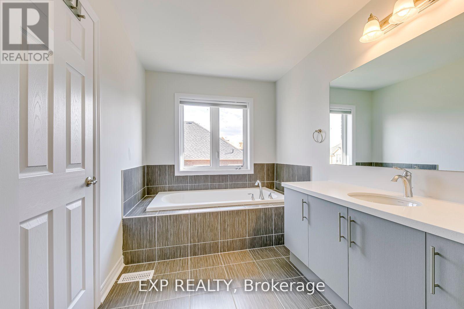 142 Toucan Trail, Oakville, Ontario  L6H 0Y2 - Photo 26 - W12430781