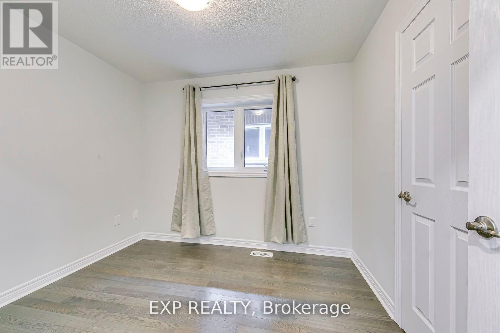 142 Toucan Trail, Oakville, Ontario  L6H 0Y2 - Photo 31 - W12430781