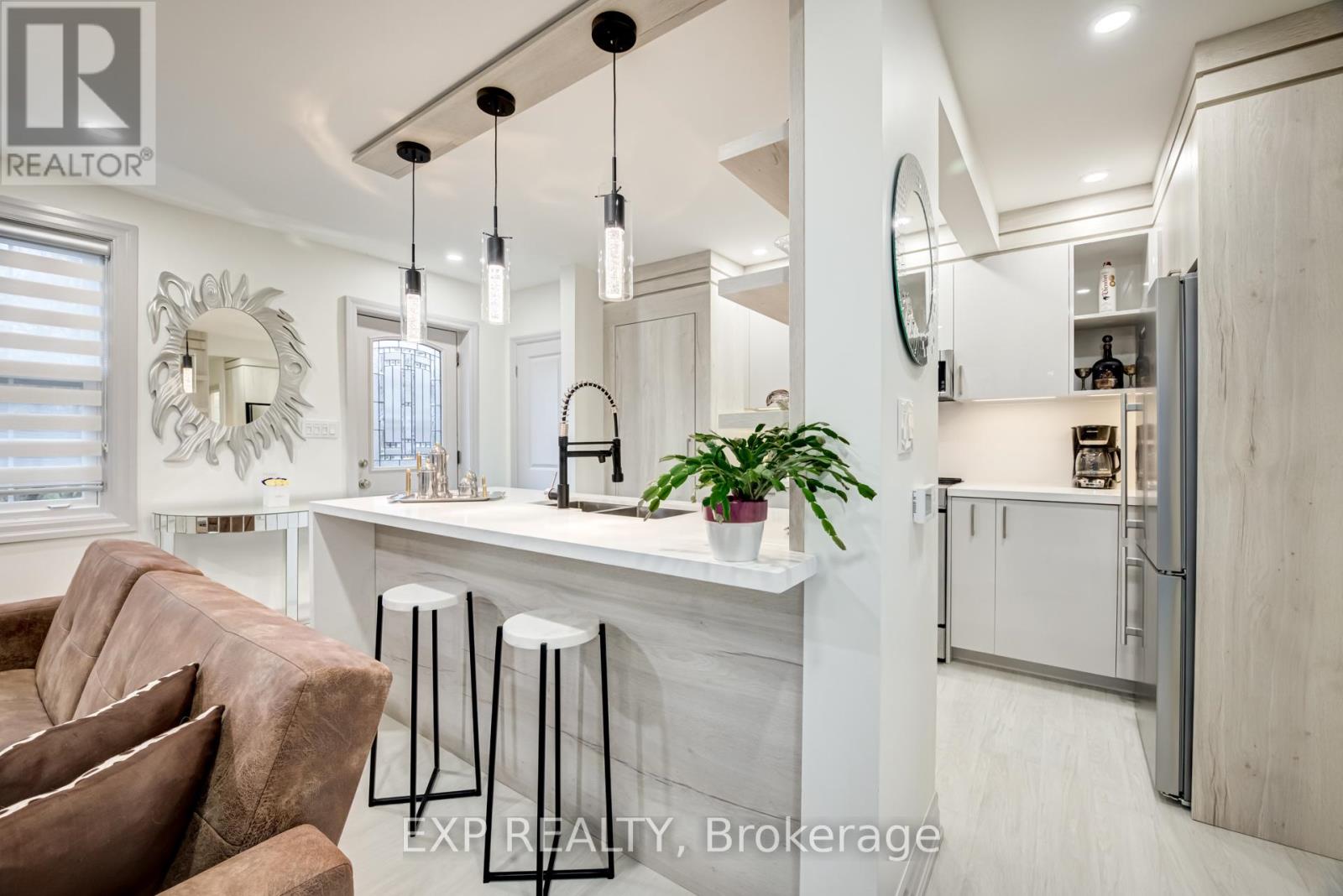 19 Albani Street, Toronto, Ontario  M8V 1X3 - Photo 7 - W12430783