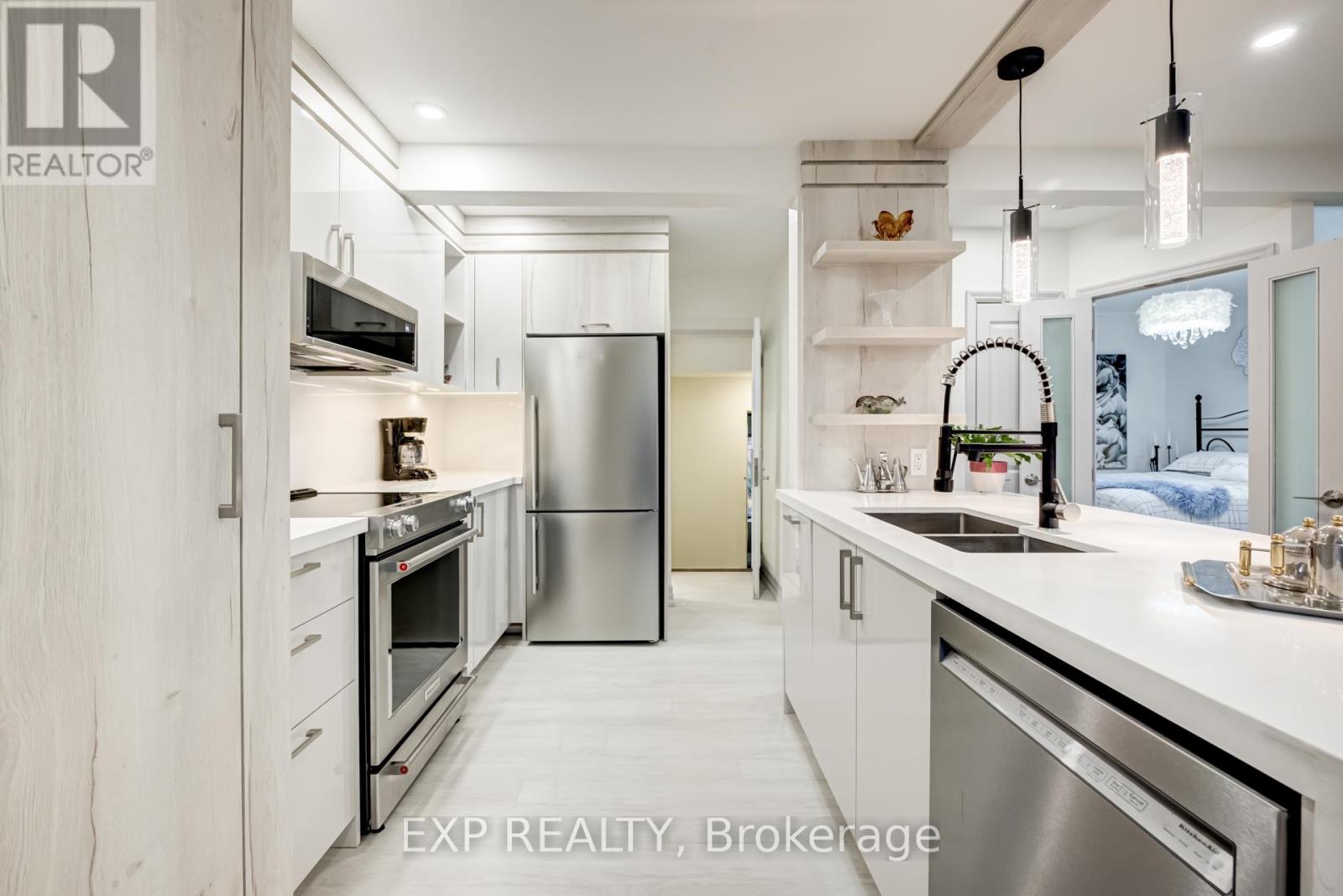 19 Albani Street, Toronto, Ontario  M8V 1X3 - Photo 8 - W12430783