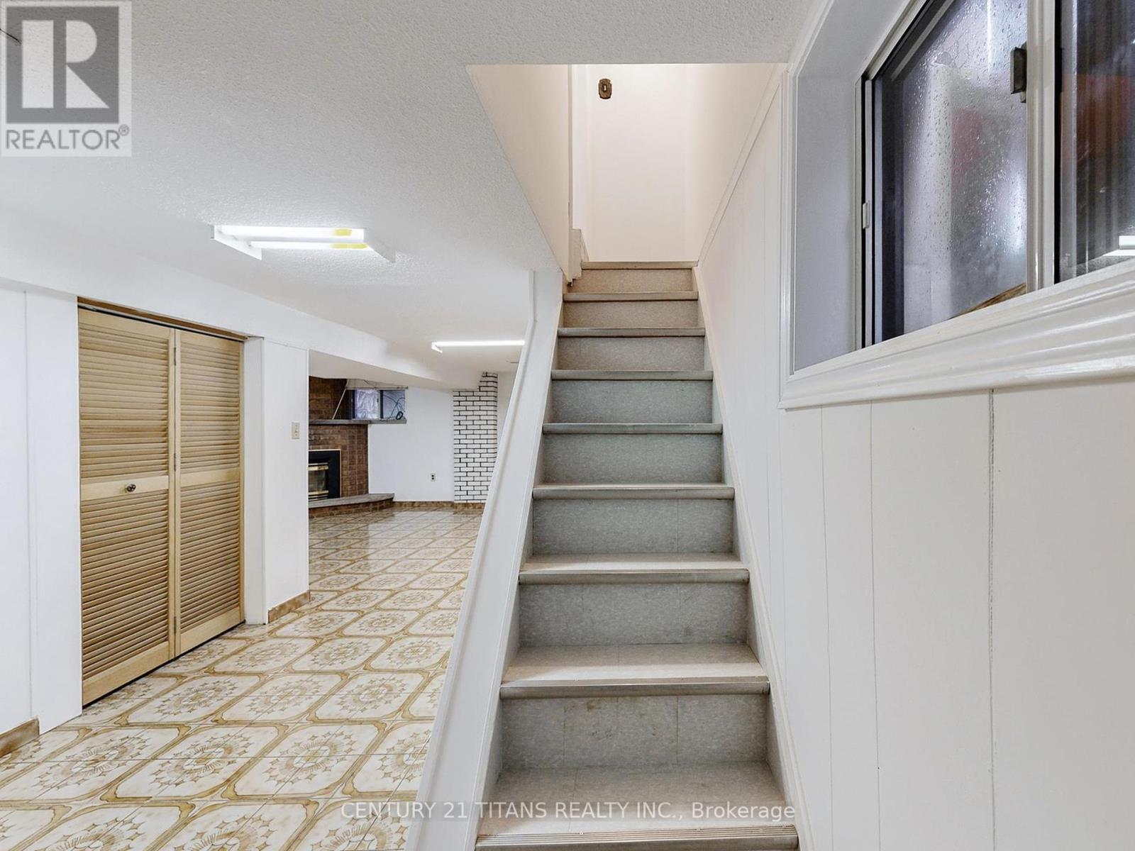 67 Holland Park Avenue, Toronto, Ontario  M6C 1M2 - Photo 24 - C12430376
